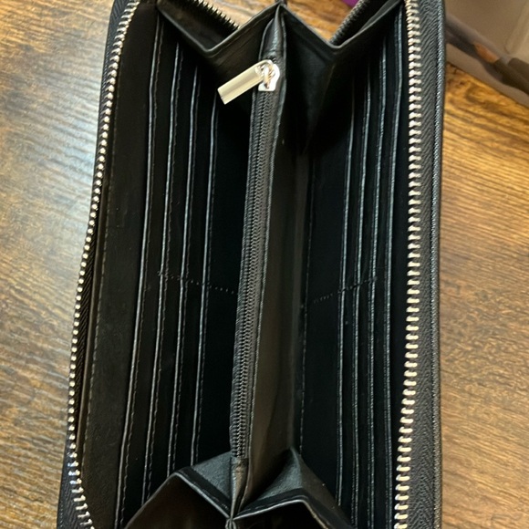 Mucros Tweed Wallet with Wrist Strap - Picture 2 of 3